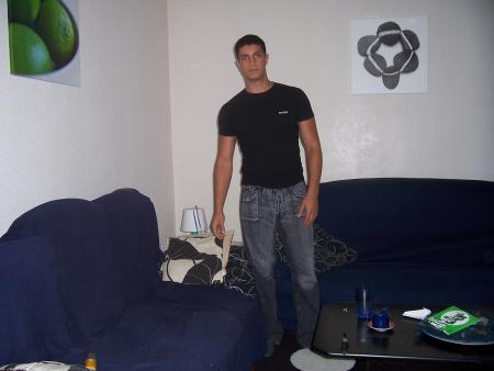 ILIAS MY FRIEND U ARE SO BEAUTIFUL ! handsome !